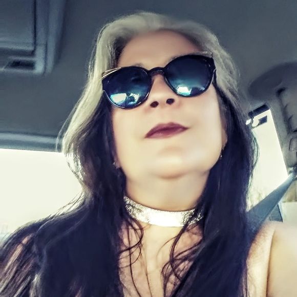 Meet your Posher, Heidi - Picture 1 of 1